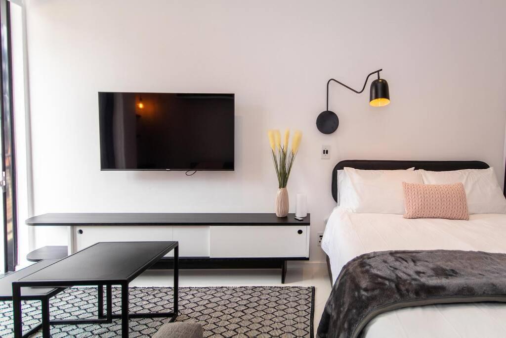 305 The Flamingo Sea Point *