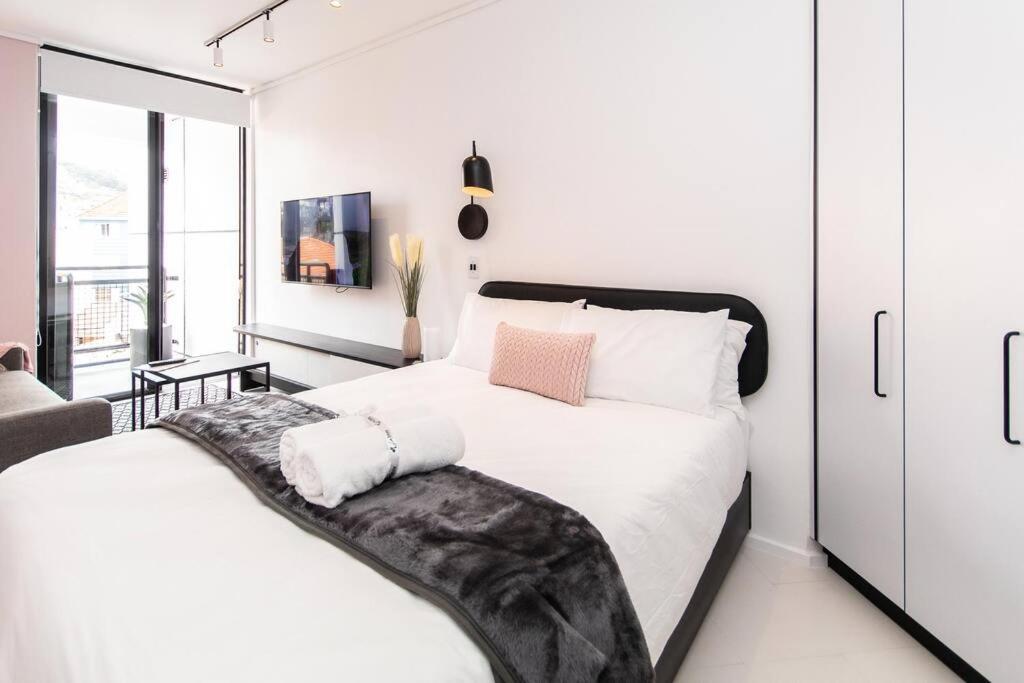 305 The Flamingo Sea Point Apartment *