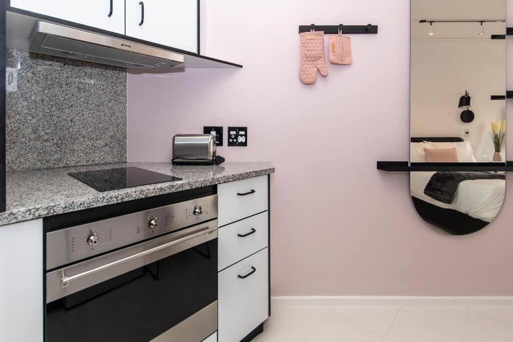 305 The Flamingo Sea Point Apartment *