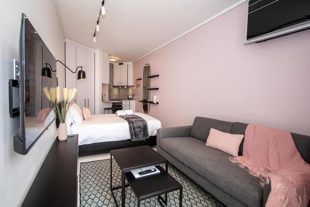 305 The Flamingo Sea Point